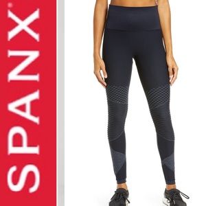 NWT SPANX Look At Me Now Seamless Moto Leggings- Indigo Sky Size L